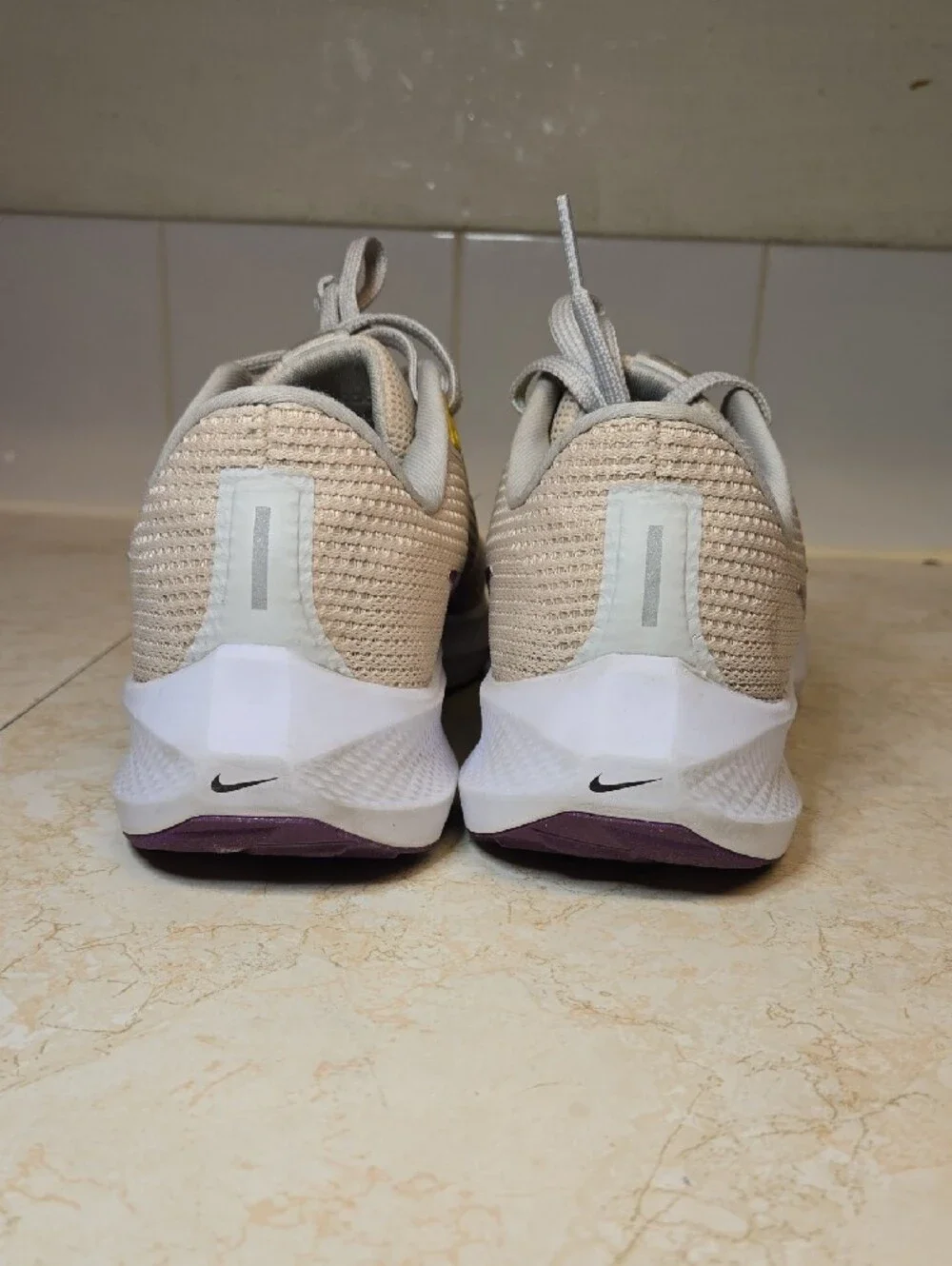 Nike Air Zoom Pegasus 40 Guava Ice/Vivid Purple Running Shoes - Picture 6 of 9